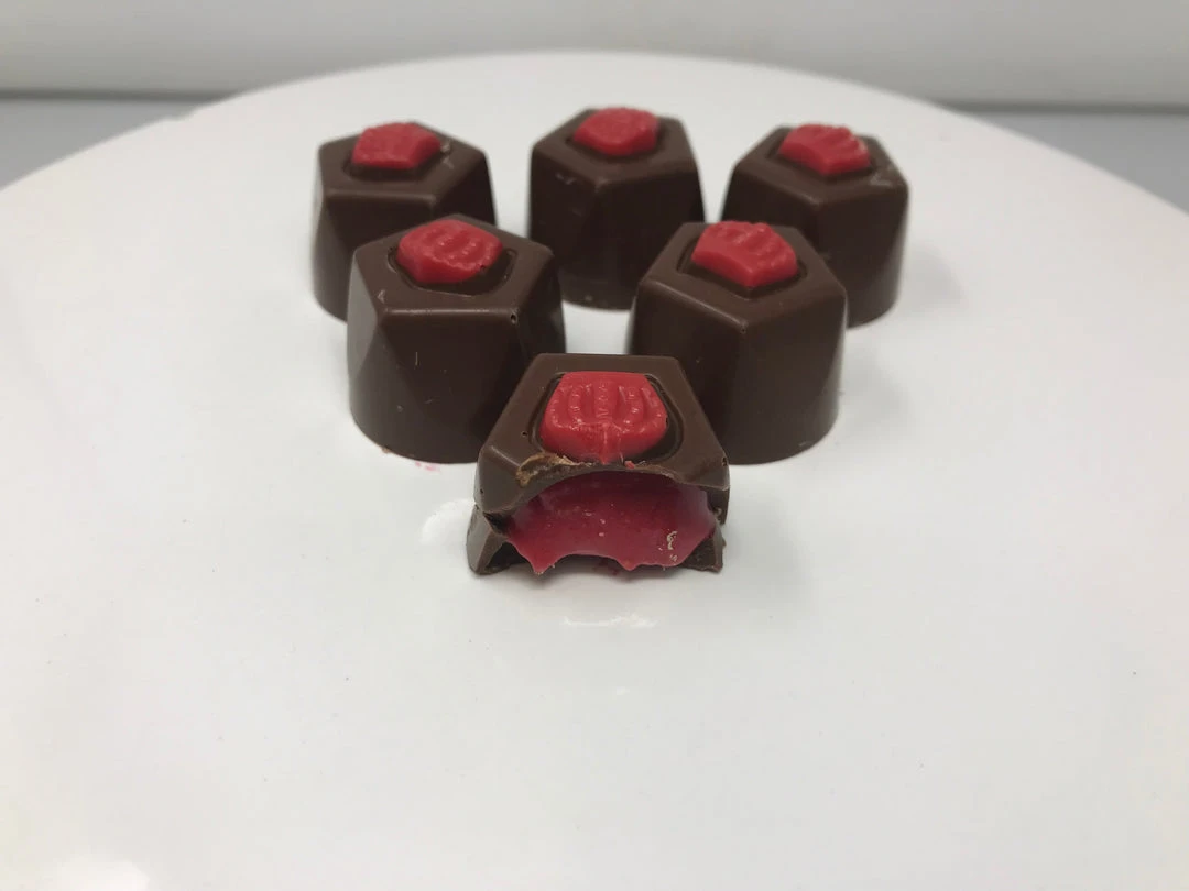 Beulah's Candyland Gourmet Raspberry Truffles Milk Chocolate Candy 1 Pound 3 Beulah's Candyland Gourmet Raspberry Truffles Milk Chocolate Candy 1 Pound